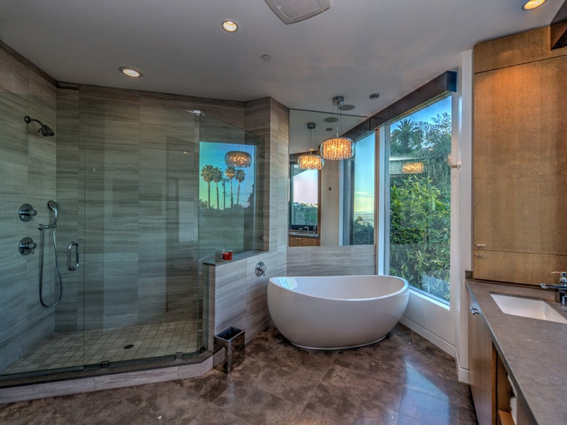Illustration for article titled Minecraft Streamer Buys Swank Mansion For $4.5MÂ